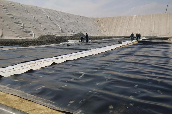 HDPE土工膜和长丝土工布如何协同施工，提升工程质量  第2张