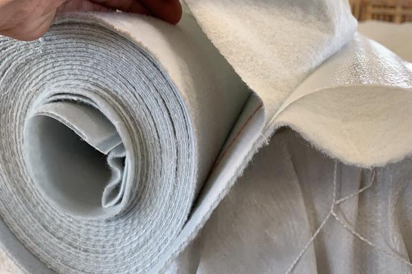 复合土工膜与传统防渗材料的区别  第1张